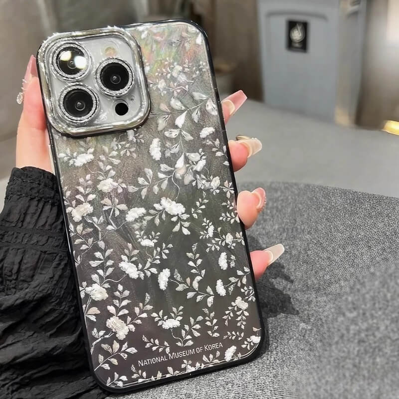 iPhone 16 Pro Max Case - Silver Transparent Floral Blooming Flowers Pattern Acrylic iPhone 16 Pro Max Case - Silver Transparent Floral Blooming Flowers Pattern Acrylic