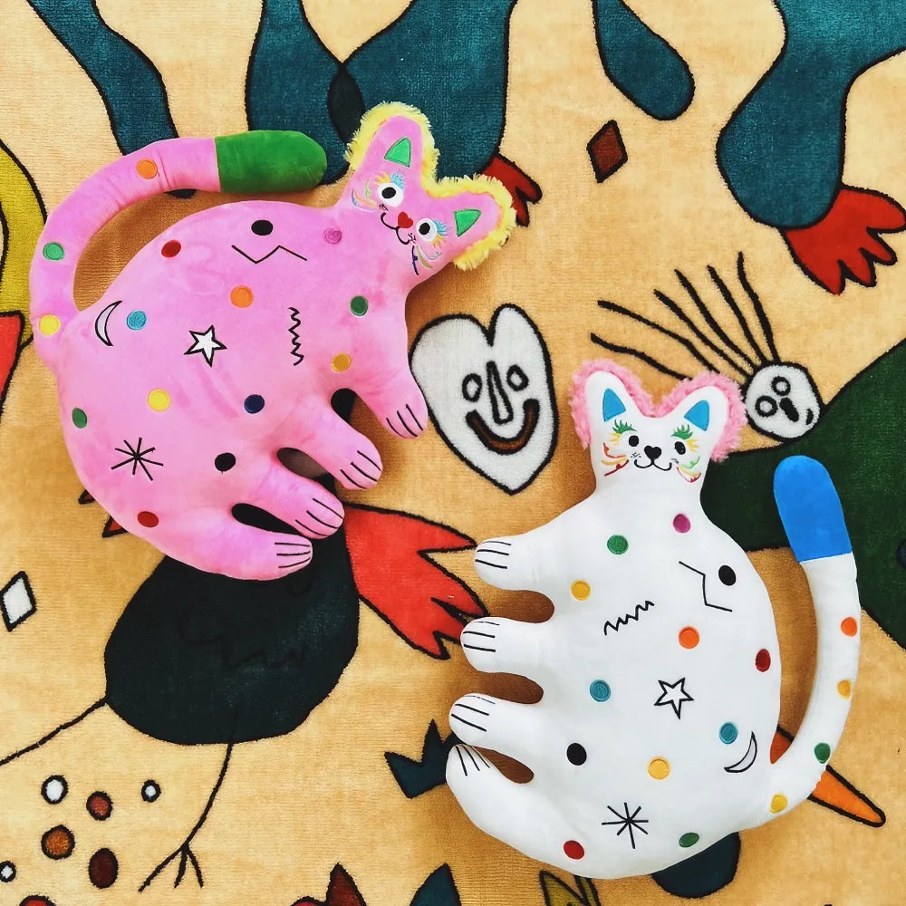 Cute and Kawaii Pink Crystal Velvet Cat Shaped Pillow for Bed and Sofa Cute and Kawaii Pink Crystal Velvet Cat Shaped Pillow for Bed and Sofa