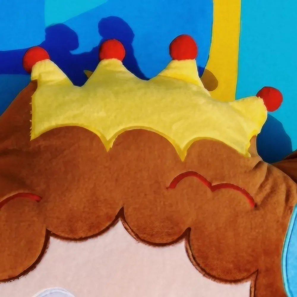 Cute Kawaii King-Themed Diamond Plush Head-Shaped Throw Pillow for Bed and Sofa Cute Kawaii King-Themed Diamond Plush Head-Shaped Throw Pillow for Bed and Sofa