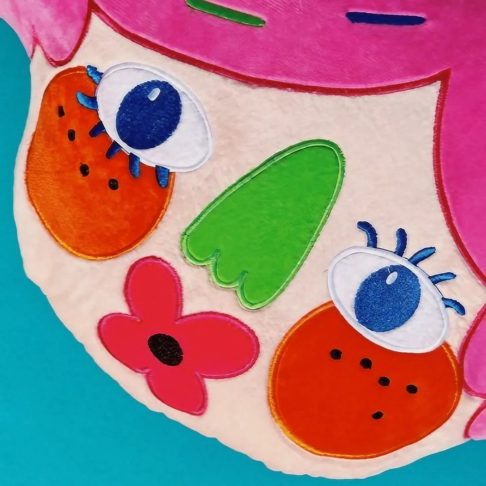 Cute Kawaii King-Themed Diamond Plush Head-Shaped Throw Pillow for Bed and Sofa Cute Kawaii King-Themed Diamond Plush Head-Shaped Throw Pillow for Bed and Sofa